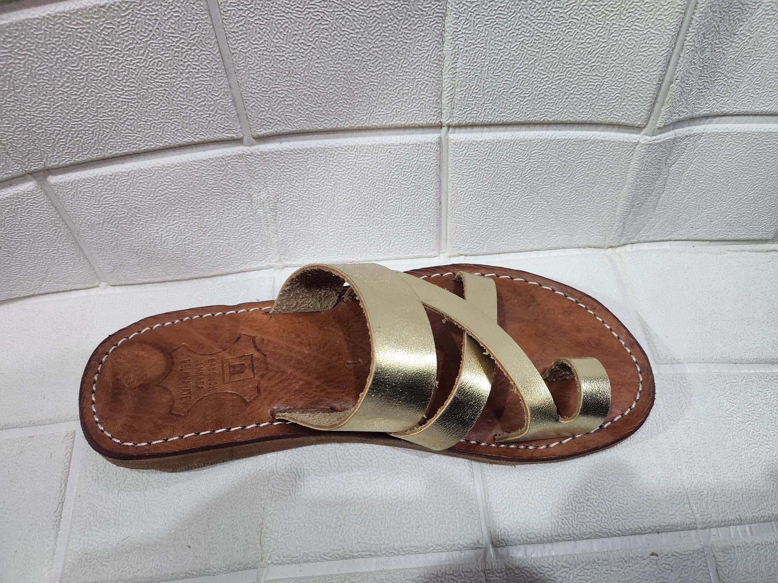 Gold Leather Moroccan Sandals For Women – Handmade Crisscross Flat Summer Shoes – Toe Ring Boho Slip-ons – Metallic Comfy Flats –