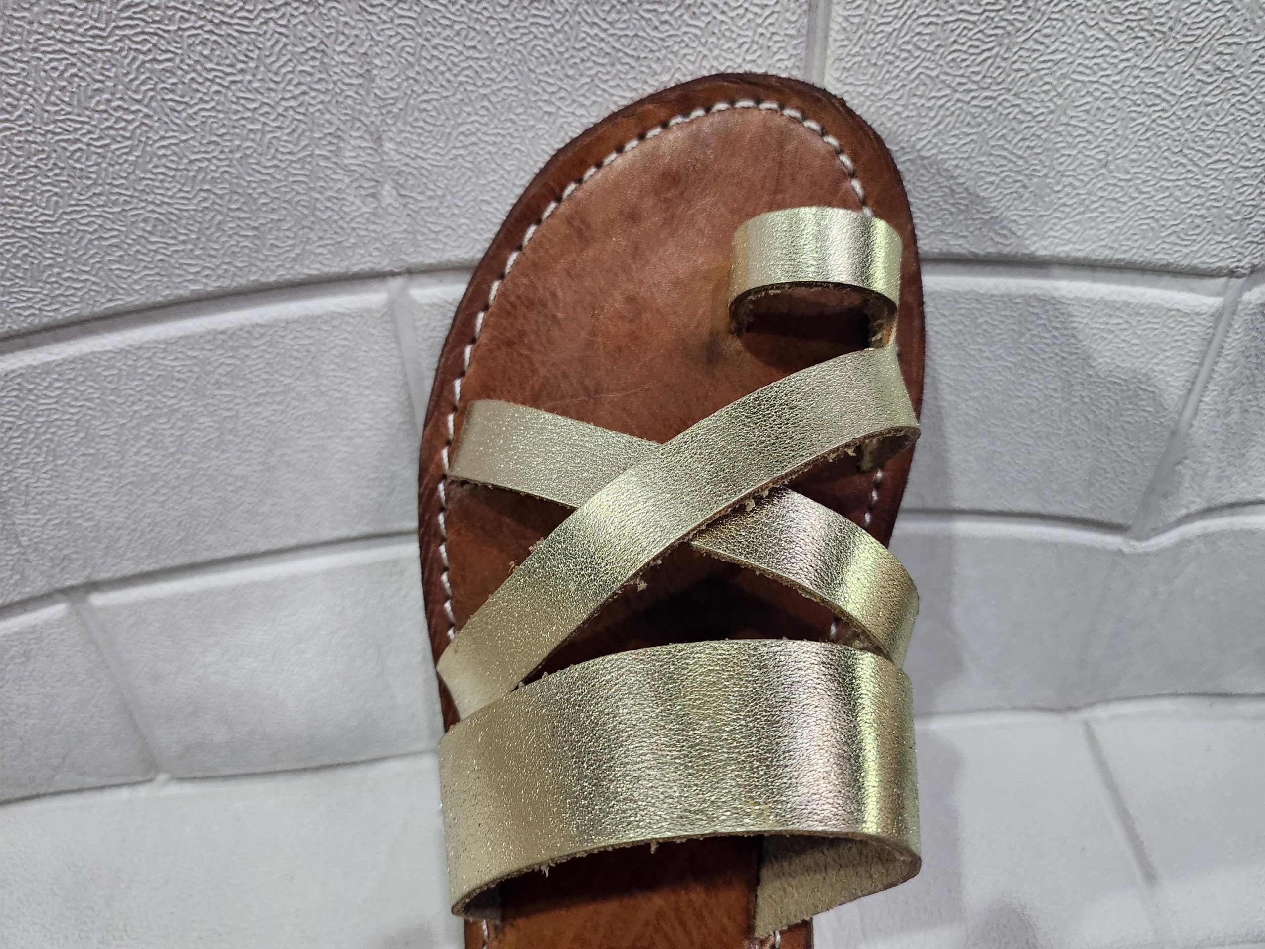 Gold Leather Moroccan Sandals For Women – Handmade Crisscross Flat Summer Shoes – Toe Ring Boho Slip-ons – Metallic Comfy Flats –